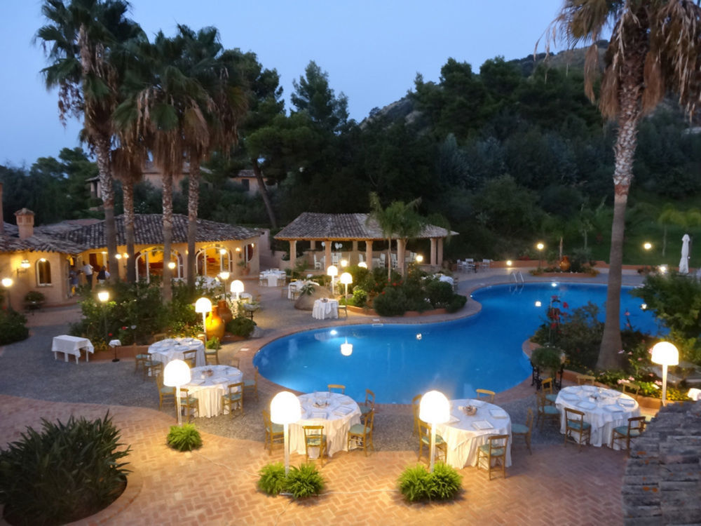 Hotel Porto Pirgos Parghelia Exterior photo